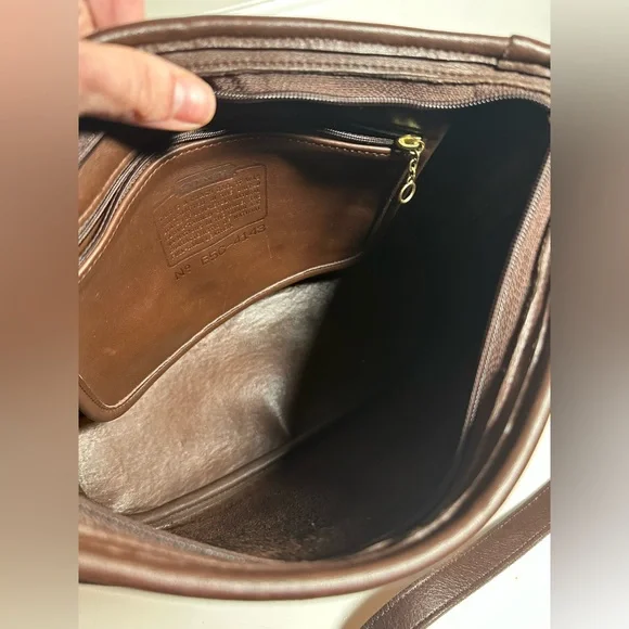 Vintage Coach Worth Crossbody Shoulder Bag
